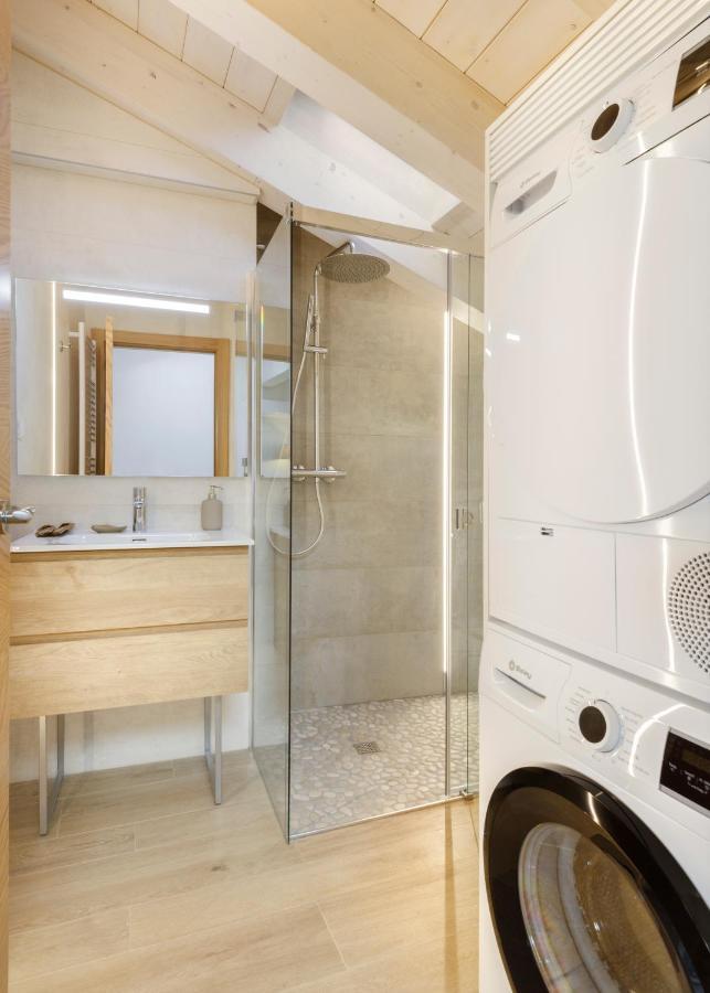Apartamentos La Muralla De Jaca Exteriör bild